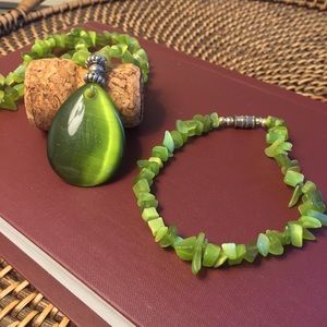 Set: Green Natural Stone Necklace & Bracelet